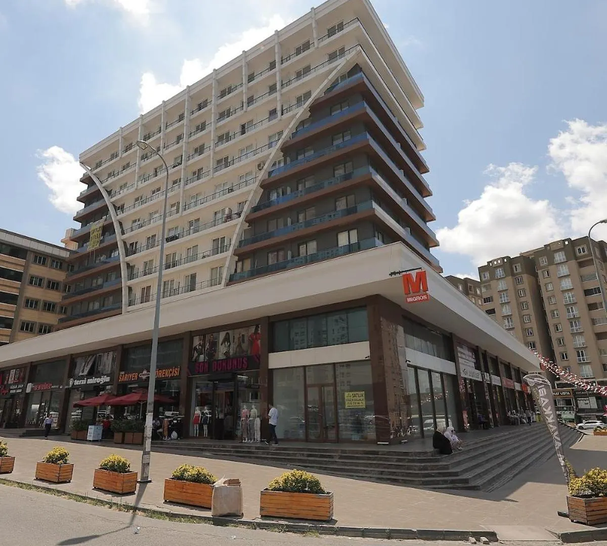 Luxury Designed Comfortable 2 Rooms & 1 Living Room Apartment Free Parking Garaj Istanbul